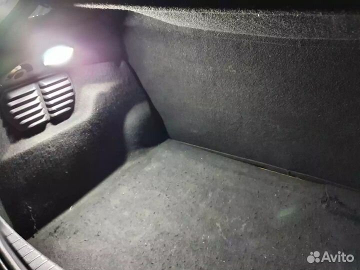 Подсветка багажника на Peugeot Citroen