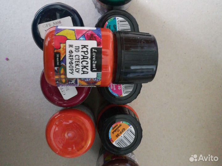 Краска по стеклу и фарфору