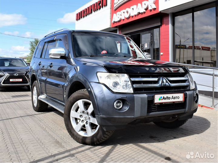 Mitsubishi Pajero 3.2 AT, 2007, 300 715 км