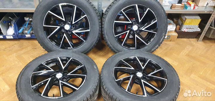 Nokian Tyres Hakkapeliitta R2 SUV 225/60 R17