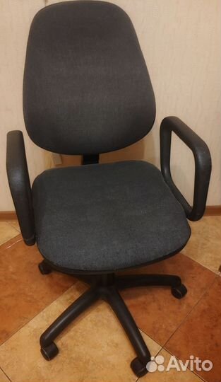 Компьютерное кресло