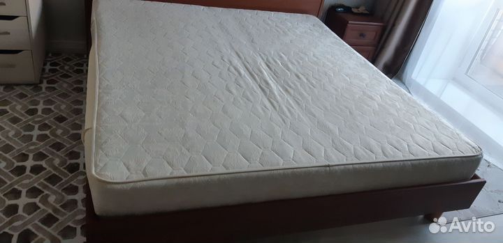 Матрас 180 на 200 бу