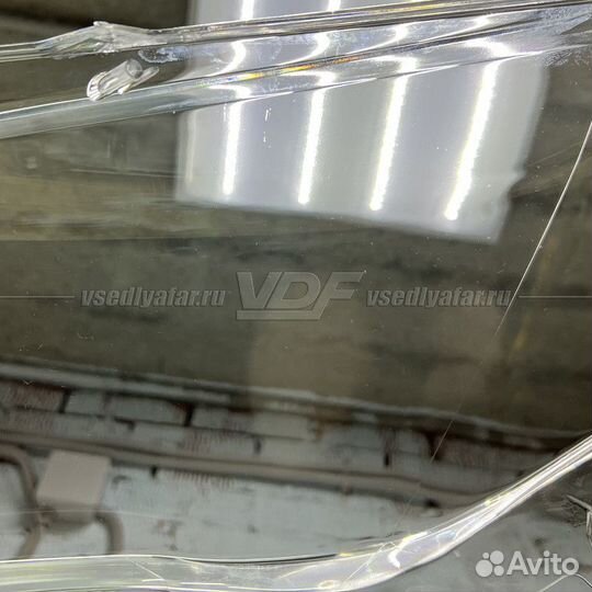 Уцененное стекло для фары BMW 7 F01 / F02 / F04 (2