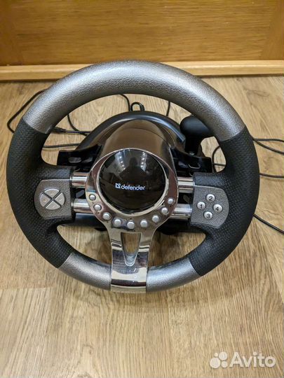 Игровой руль с педалями defender