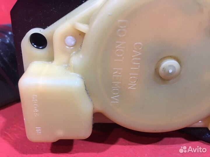 Ремень безопасности передний правый Nissan