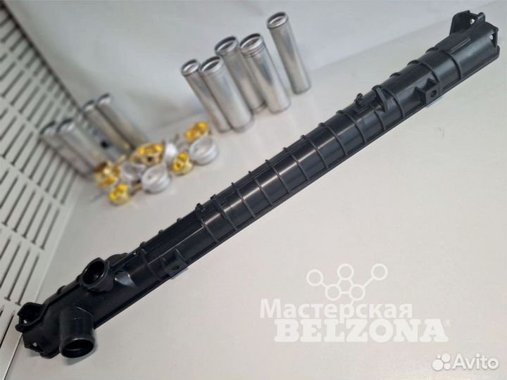 Бачок радиатора Toyota Land Cruiser (70, 80)