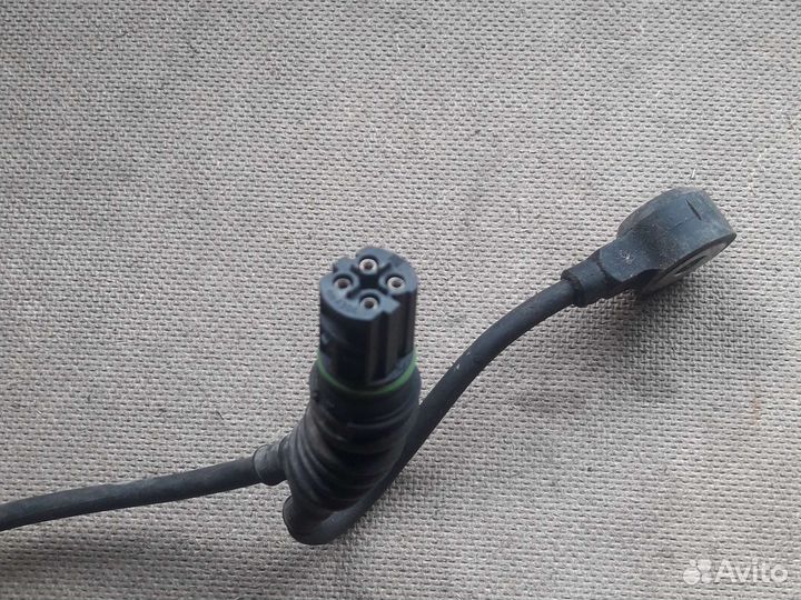 Датчик детонации BMW E39 M52B25tu