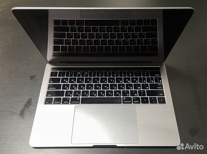 Apple MacBook Pro 13 2017 touch bar