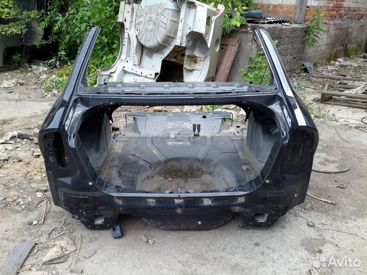 Задняя часть Ford Focus 2