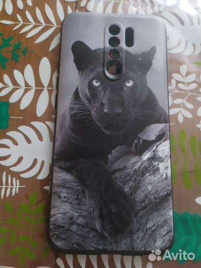 Чехол на телефон