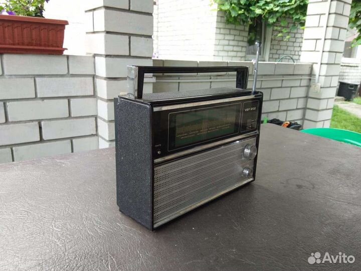 Радиоприемник вэф 202