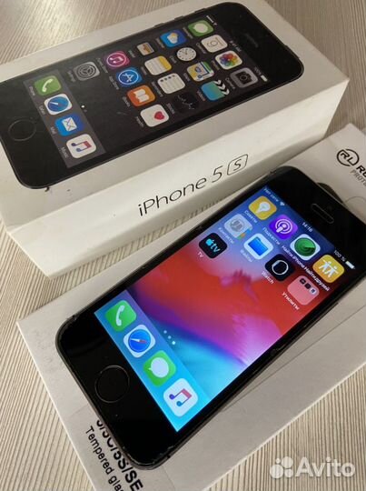 Телефон iPhone 5S 16gb