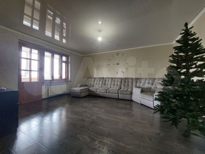 5-к. квартира, 200 м², 5/6 эт.