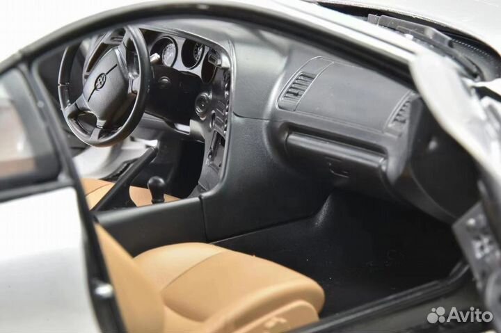 Toyota Supra A80 с мотором 1:18 предзаказ