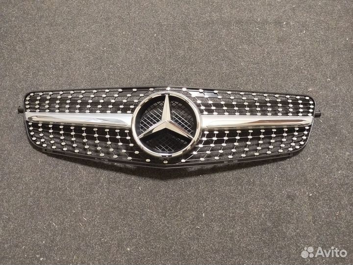 Решетка радиатора Mercedes W204 Diamond