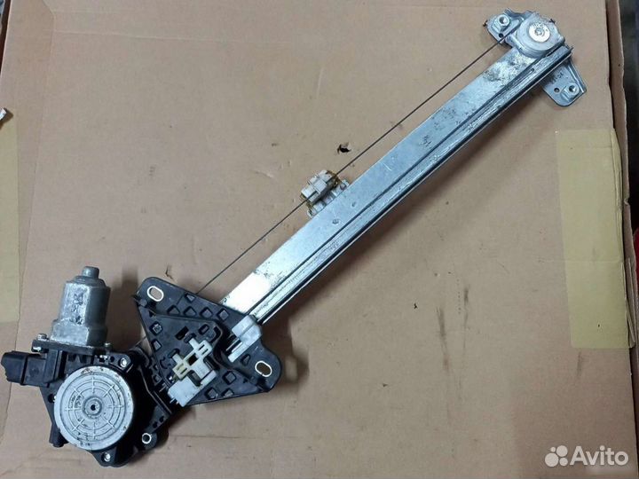 Стеклоподъемник задний левый Honda Civic 5D