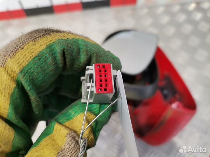 Зеркало боковое левое для Ford Fiesta 6 1753804