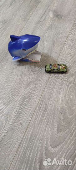 Трек с машинкой акула