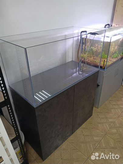 Аквариум с тумбой