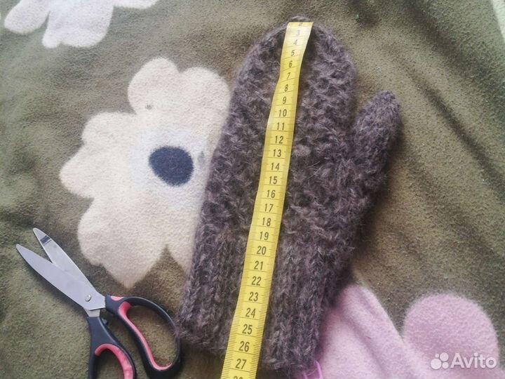 Варежки вязаные женские