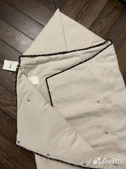 Новый конверт Fendi