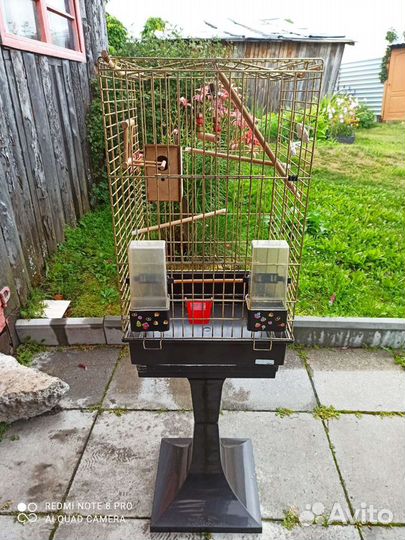 Клетка для средних и больших попугаев