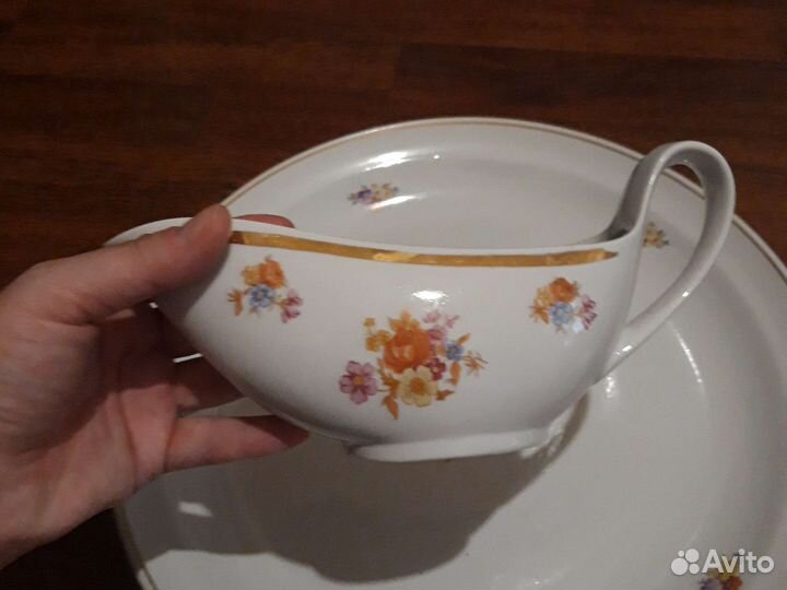 Блюдо 37 см. с молочником вместе. СССР