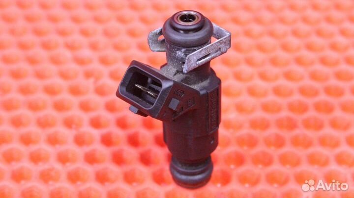 Форсунка топливная Audi A3 8L1 AGU, ARZ, ARX, AUM