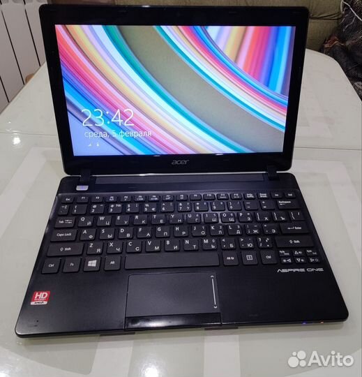 Нетбук Acer aspire one 725