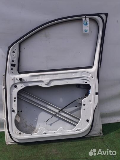 Дверь передняя правая Volkswagen Caddy 04-15
