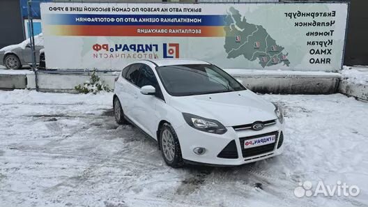Стекло двери задней левой Ford Focus 3 1706322