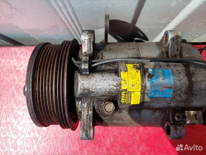 Компрессор кондиционера Volvo 460