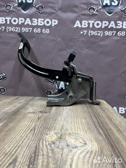 Hyundai creta педаль тормоза АКПП