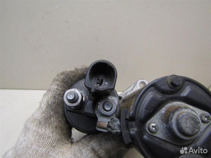 Стартер VW Golf V 2003-2009