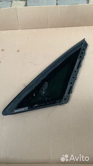 Заднее боковое стекло глухое Audi A8 D4