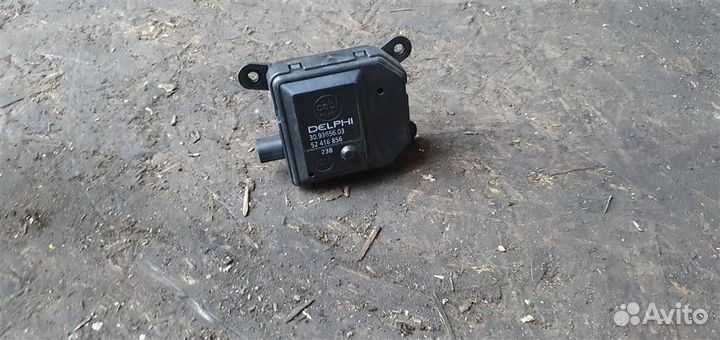 Моторчик привода заслонок отопителя Opel Astra H