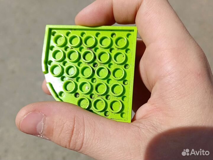 Деталь от лего 16 года лимтка