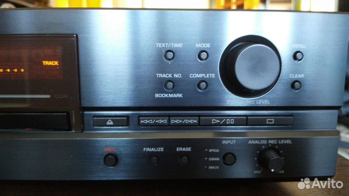 Продаётся CD Рекордер yamaha CDR-HD 1300E