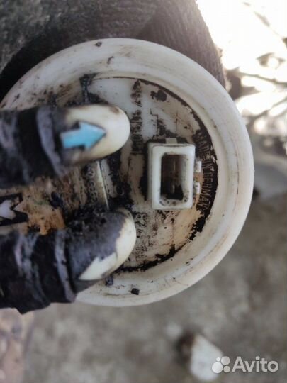 Датчик уровня топлива Volkswagen Passat B3 1.6D 91