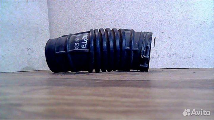 Патрубок воздушного фильтра Kia Sportage - 1 покол