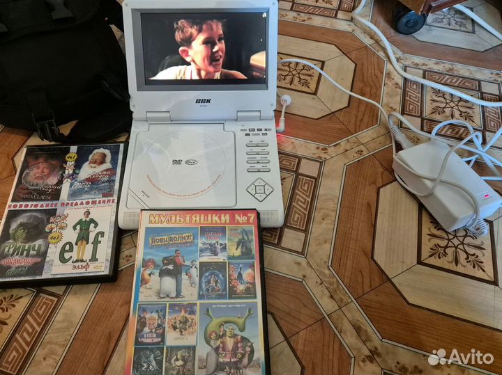 Портативный dvd плеер BBK