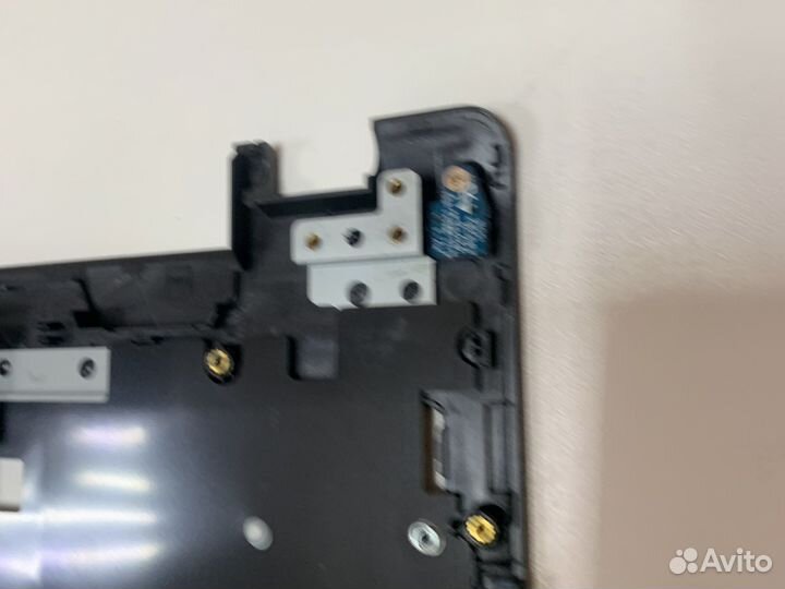 Верхняя часть (топкейс) ноутбука Dexp CLV-950