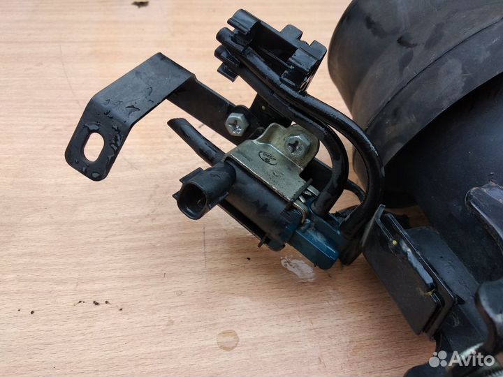 Клапан вакуумный передней подушки Toyota Camry V40