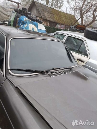 Стёкла на Jaguar XJ 1984 г.в