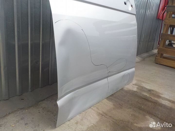 Дверь задняя правая (сдвижная) volkswagen Caravell