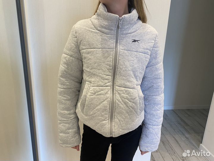 Серая куртка Reebok-S puffer jacket (xs)