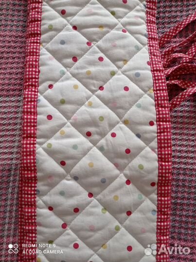 Бортик в детскую кроватку