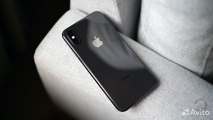 iPhone Xs, 64 ГБ