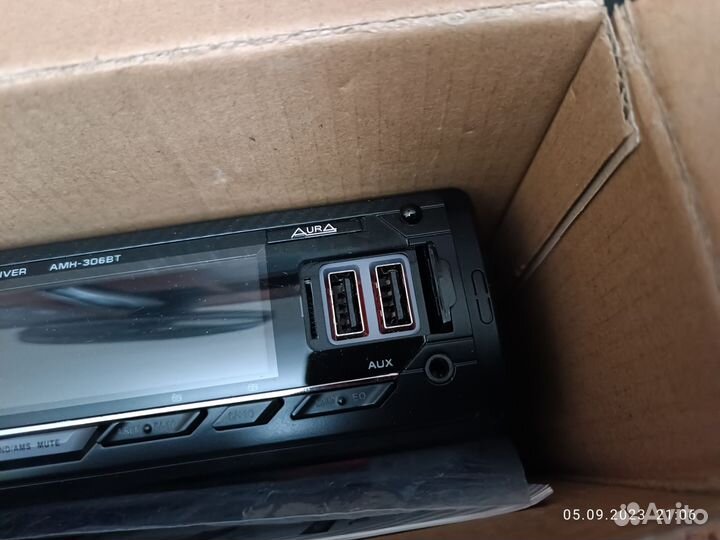 Автомагнитола aura
