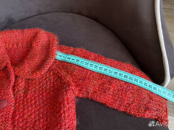 Вязаная кофточка для девочки